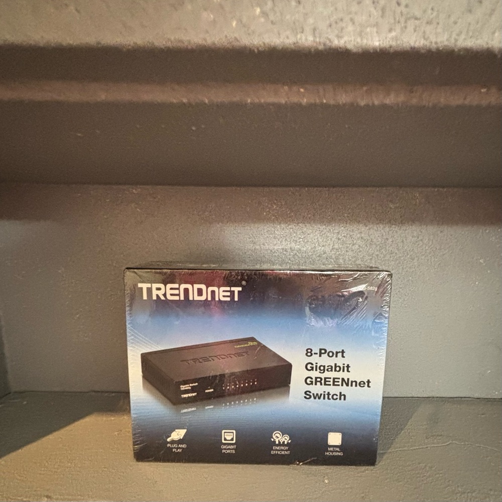 TRENDNET TEG-S82G 8 LAN Port Gigabit GreenNet New Factory Sealed‎ Network Switch